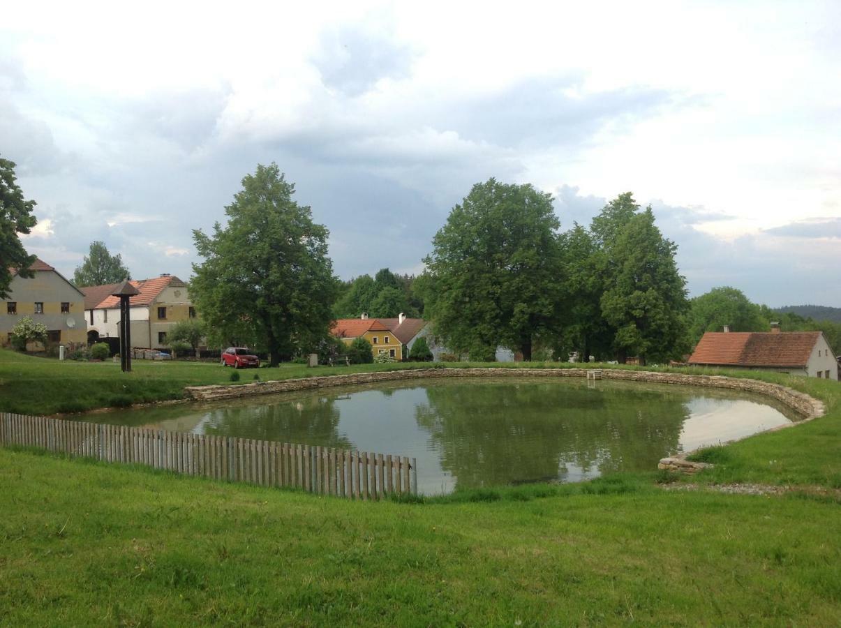 Apartman Na Vrsku Klenovice  Экстерьер фото